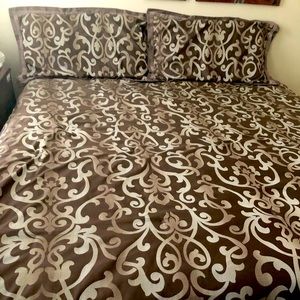 Brown King Size Comforter and Shams.